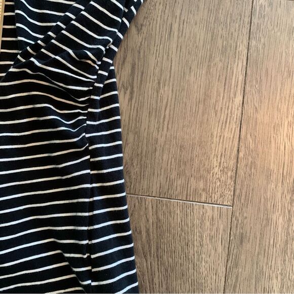 GAP MATERNITY PURE BODY T-SHIRT WOMEN XS BLACK WHITE STRIPES V-NECK SIDE RUCHING - Picture 4 of 9